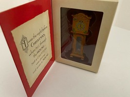 Hallmark Ornament ‘Twas the Night Before Christmas Not Even Mouse 2001  QRP448 ( - $12.73