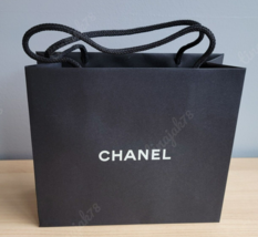 Chanel Shoulder Bag: 1 customer review and 0 listings
