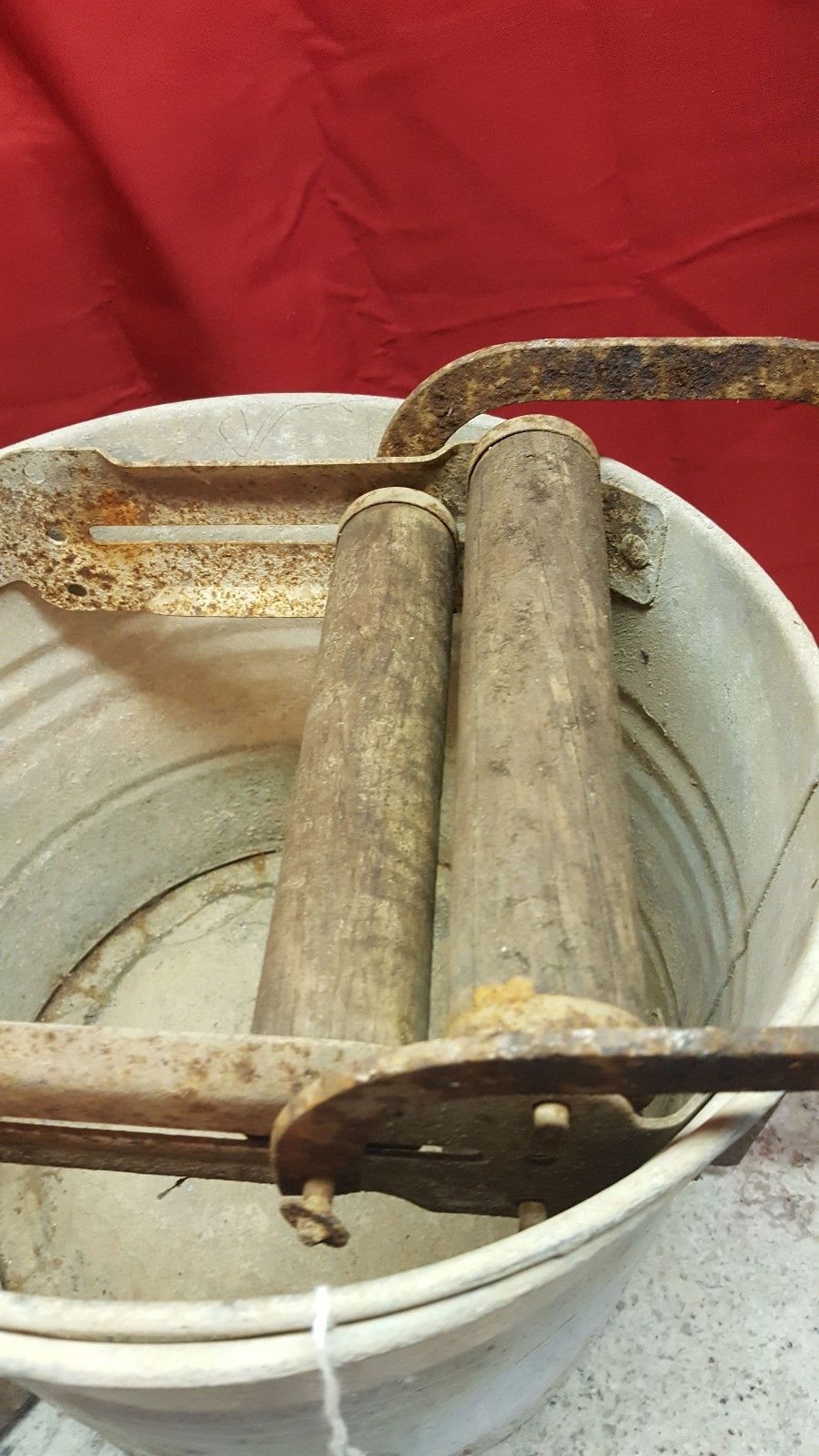 VINTAGE Victor Galvanized Metal Mop Bucket w/ Wood Rollers Made In USA