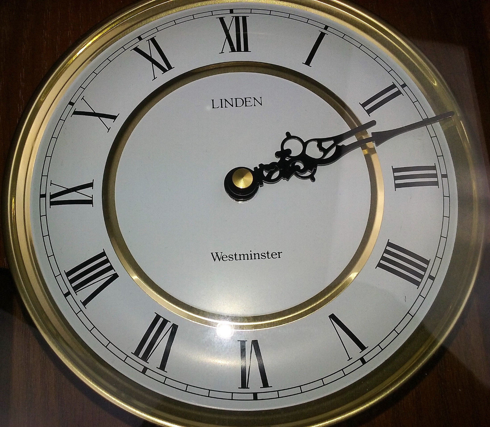 Linden Westminster W/Chime & Pendulum Wall Clock Vintage Home Decor