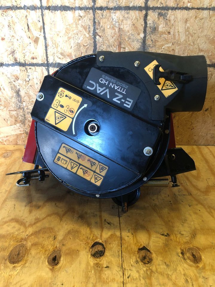 Toro EZ VAC 52" Blower And Drive Kit For Titan HD 2500 Series Riding