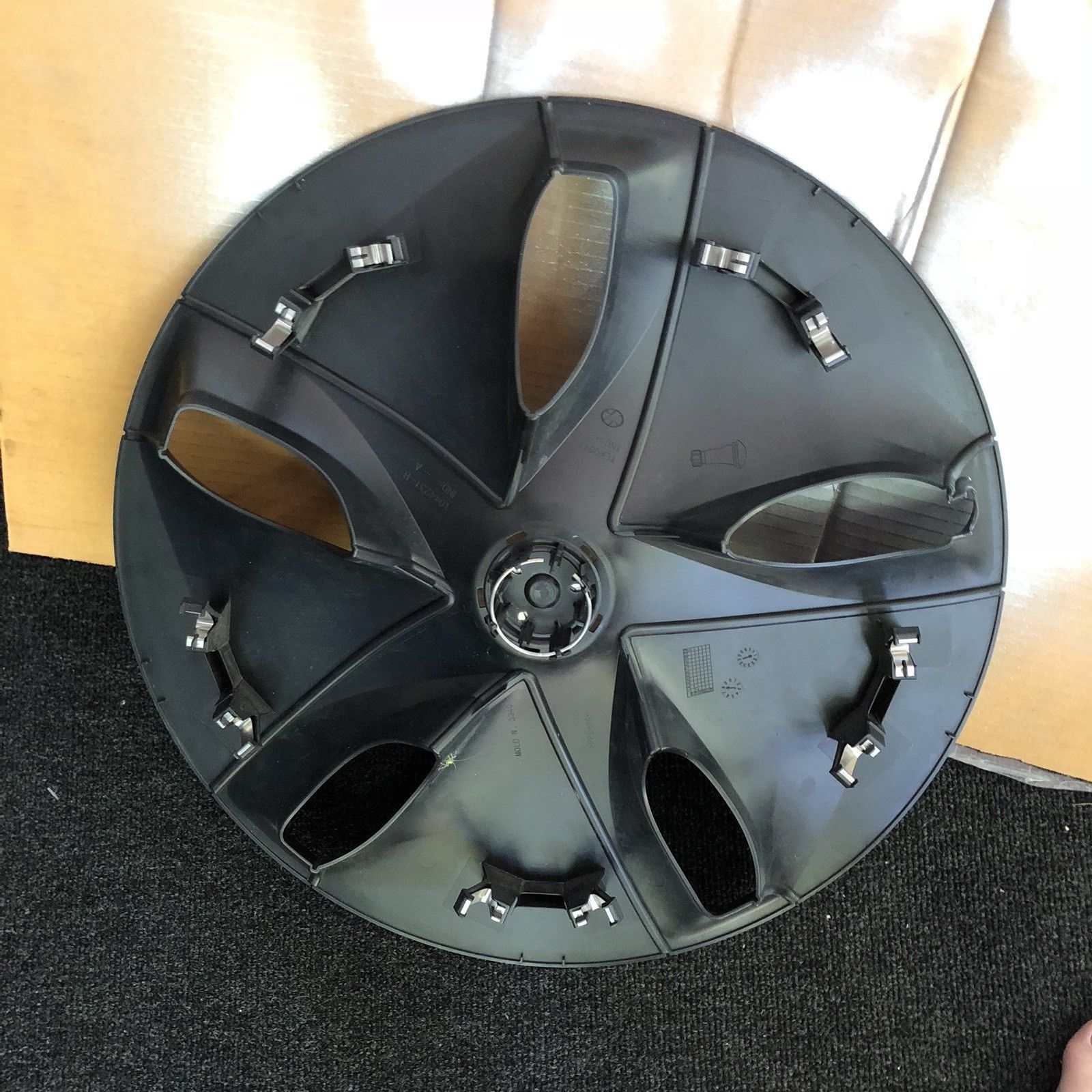 OEM 2018 Tesla Model 3 18" Aero Hubcap Wheel Cover 1044231B Free S&H