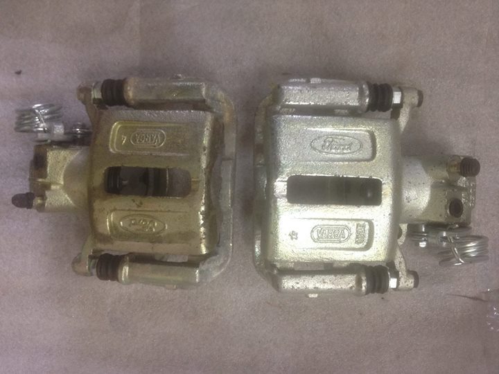 1993 Ford Mustang Cobra R Rear Disk Brake Calipers w/ Brackets