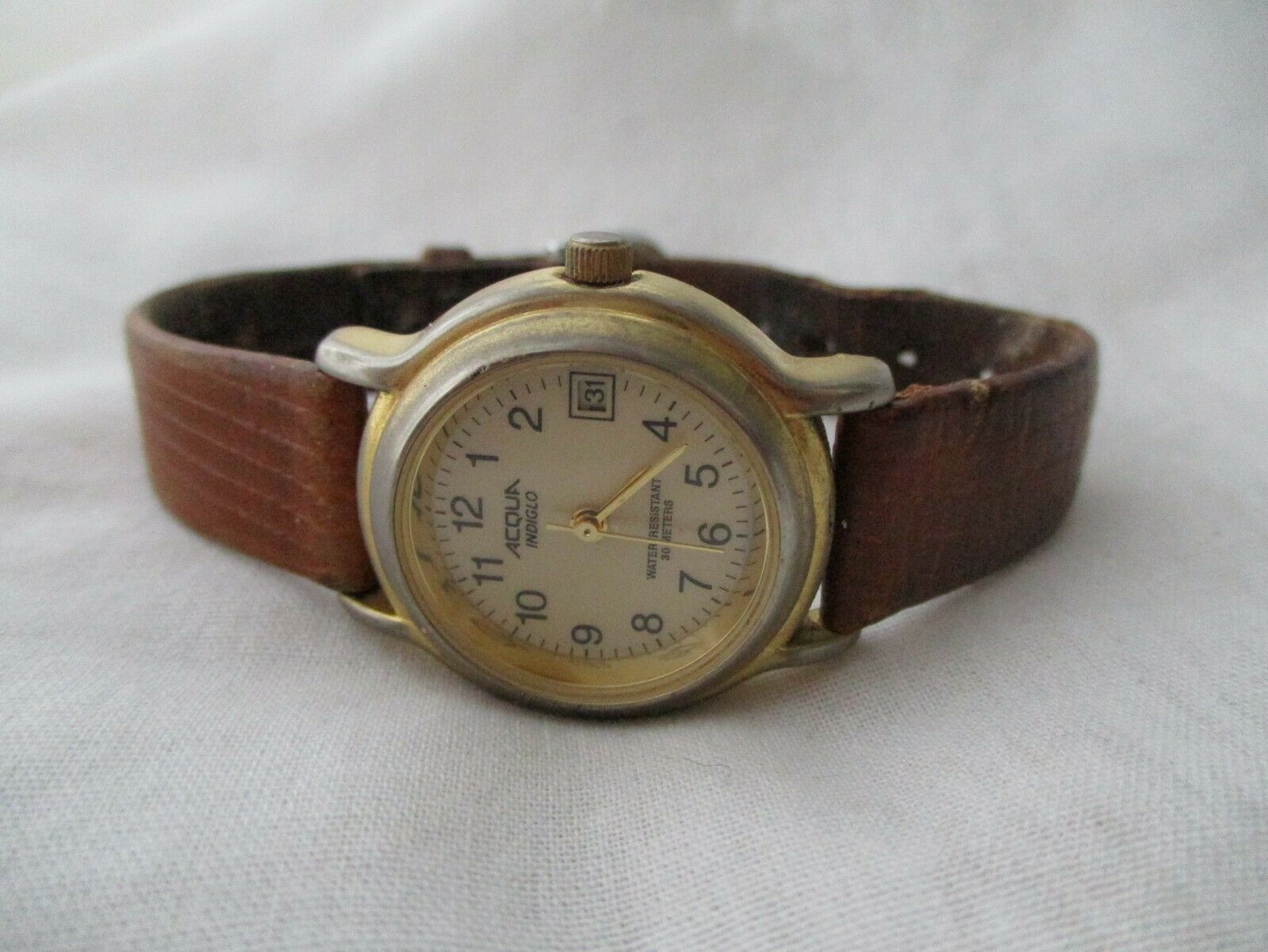 acqua indiglo watch