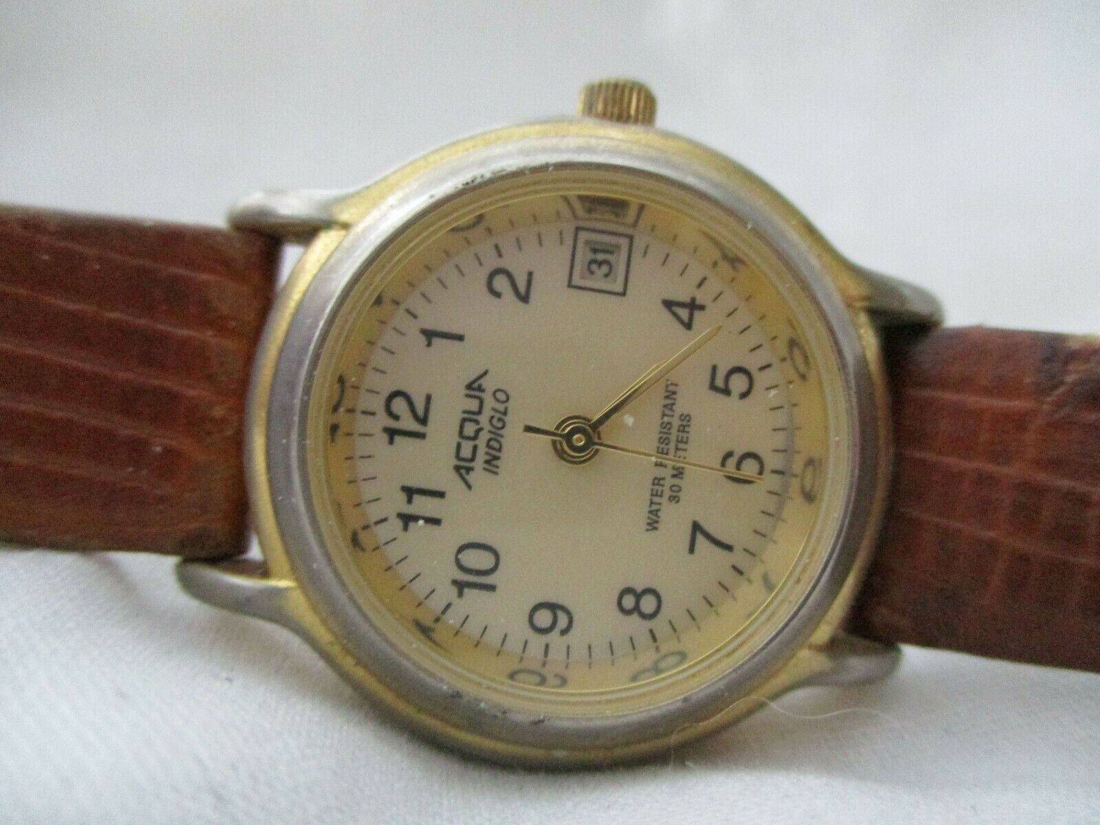 acqua indiglo watch