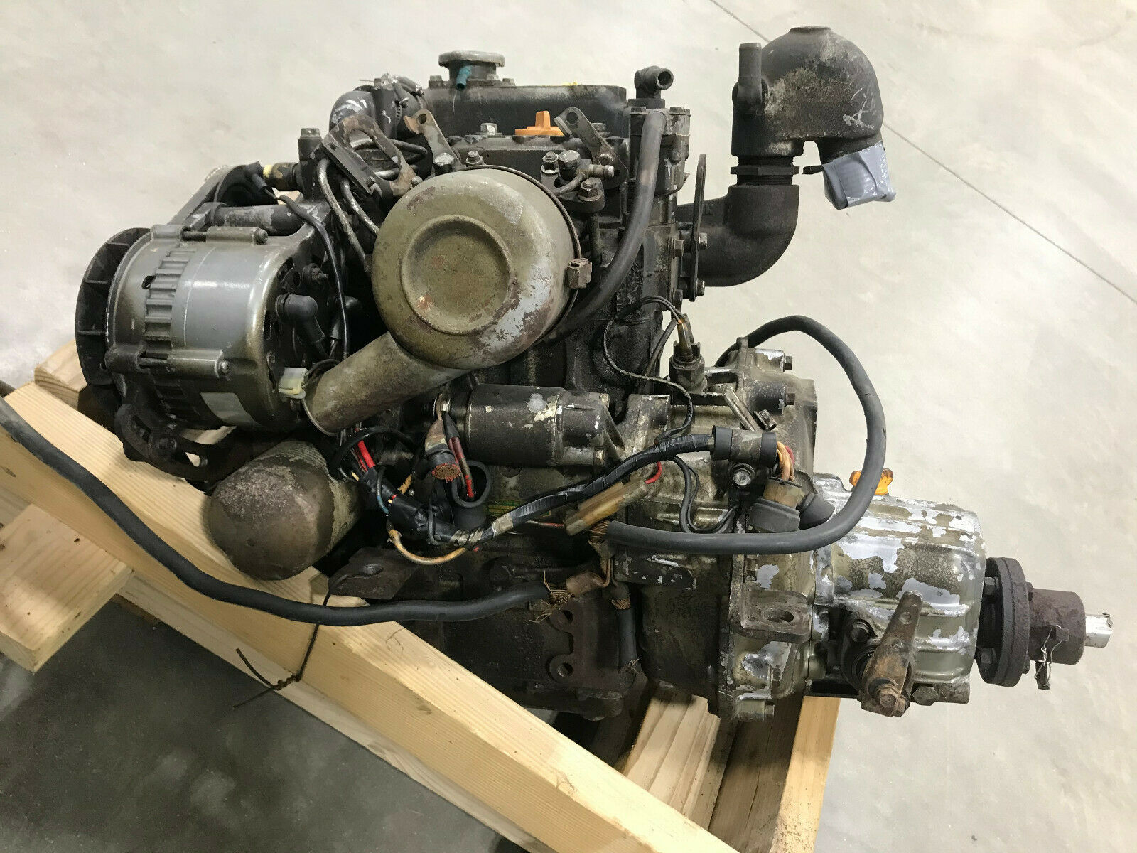 Yanmar 2GM20F , 16 HP Marine Diesel Engine with Kanzaki Gear