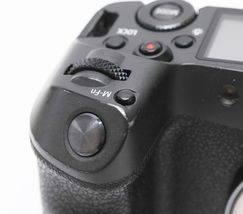 Canon EOS R 30.3MP Full Frame Mirrorless Digital Camera - Black (Body Only) image 3