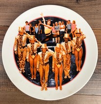Avon Images of Hollywood Collector Plate A Chorus Line 1986 With Stand - $8.86