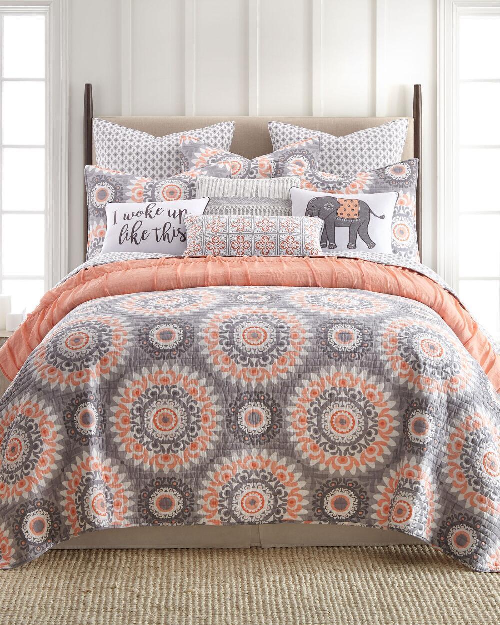 Soft Cozy Trendy Global Medallion Coral Gray Quilt Set Bedding Twin ...