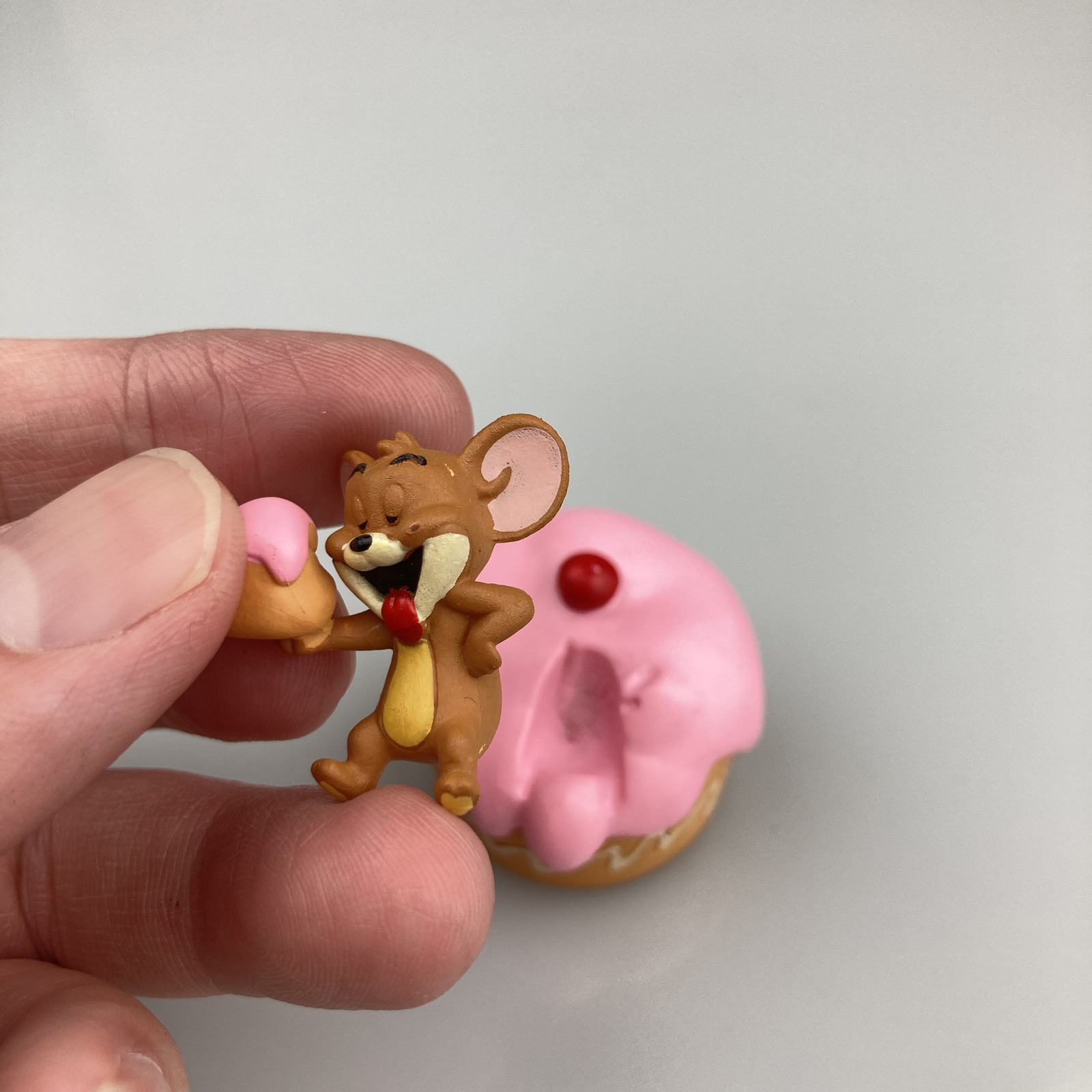 tom & jerry figurines