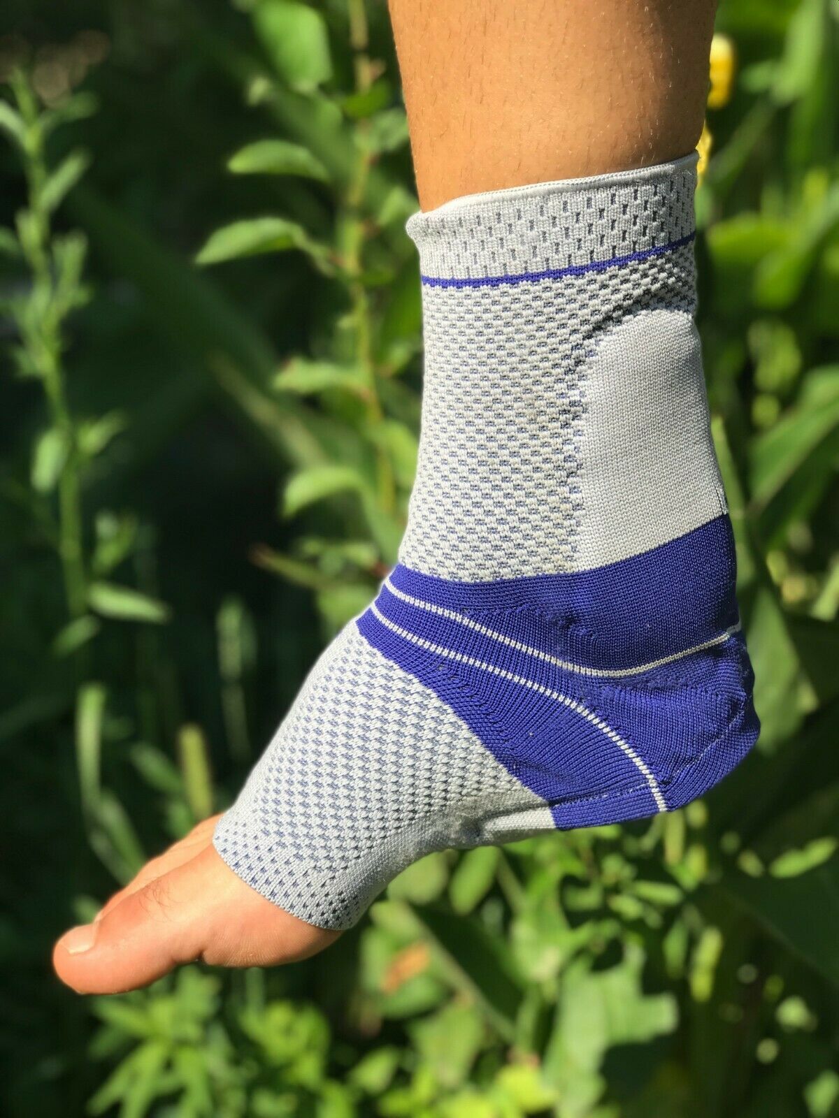 Superb Bauerfeind AchilloTrain Ankle Achilles Brace Support Gray/Blue