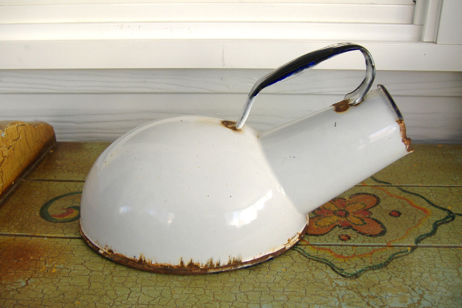 Edwardian Enamelware Urinal Chamber Pot Blue And White Conversation