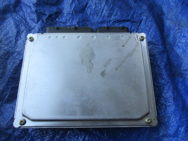 2002 VOLKSWAGEN PASSAT Engine Computer ECM ECU 4B0 906 018 CM