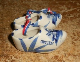 2 1/4&quot; long ceramic souvenir dutch clog shoes were displayed in nice sha... - $15.83