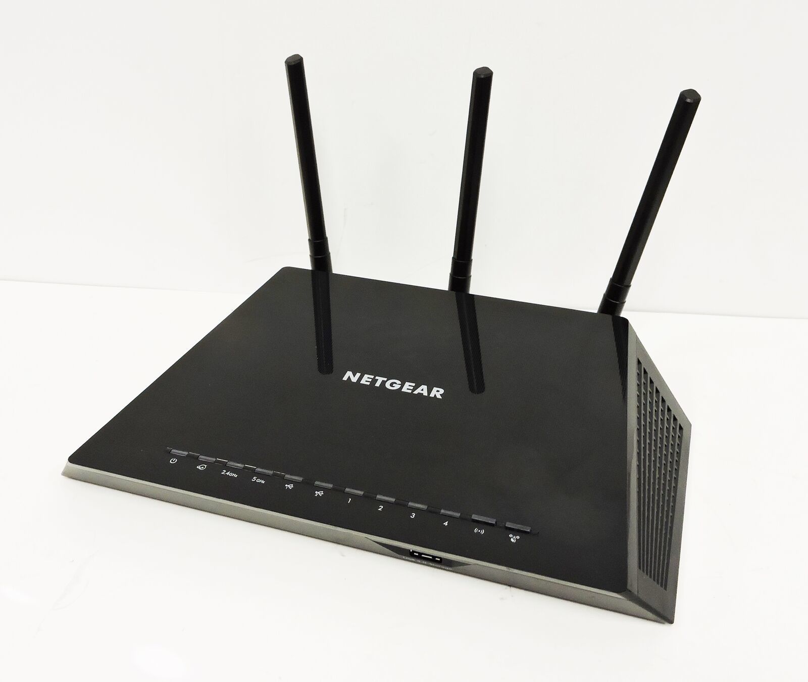 Netgear AC1750 R6400v2 1300 Mbps Smart Wi-Fi Router