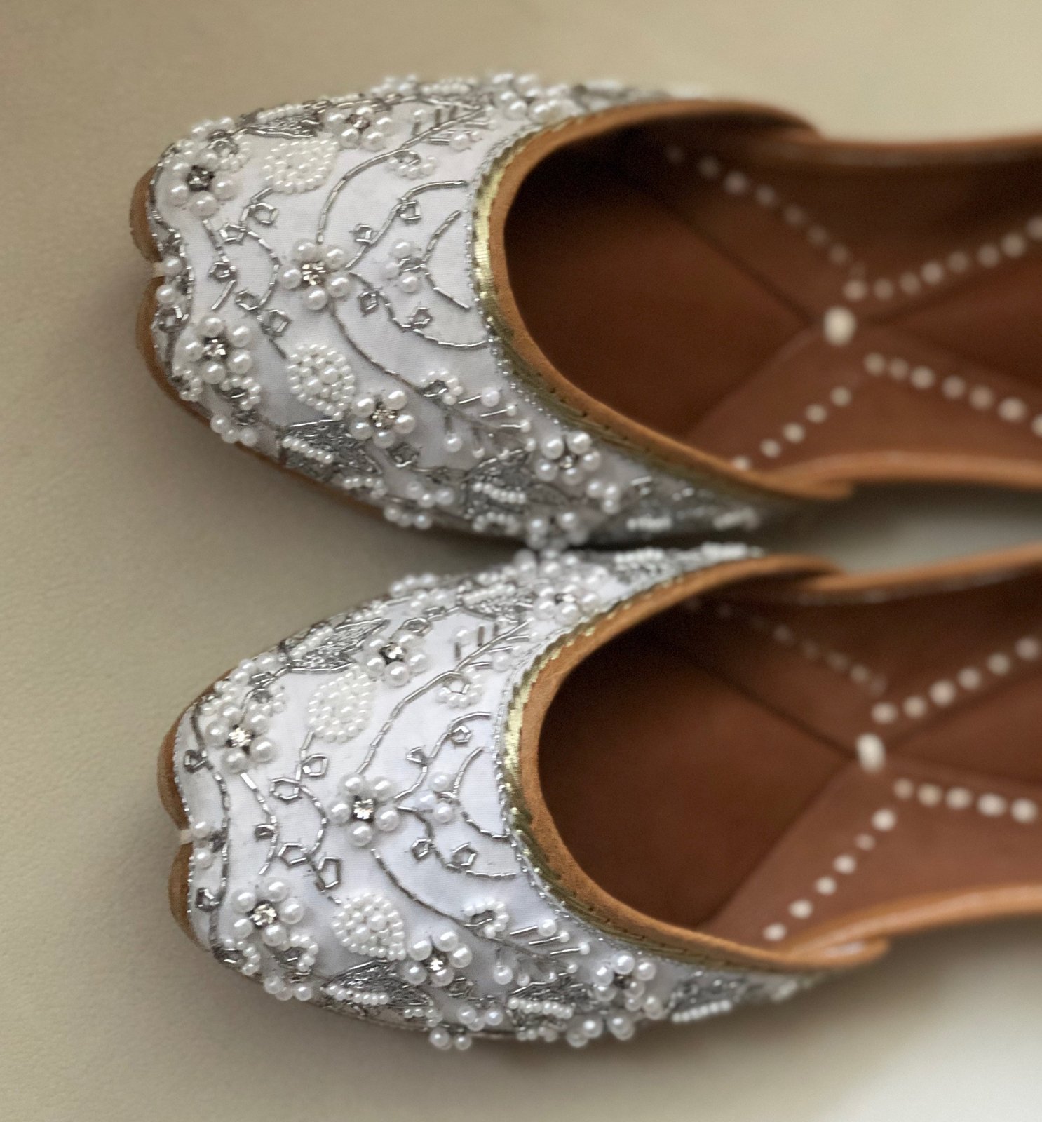 White embellished wedding shoes, Beaded Bridal footwear, Ethnic Indian ...