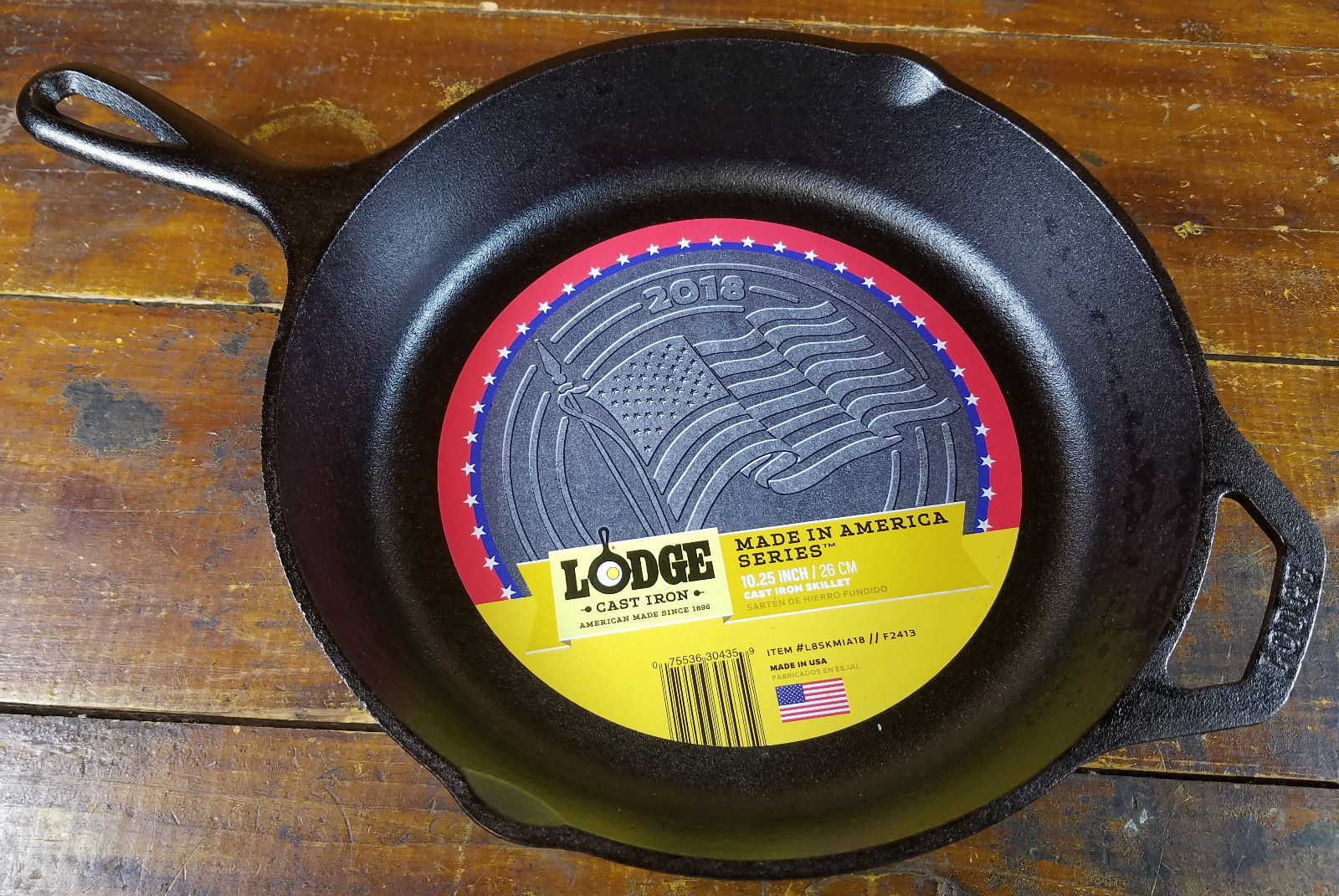 2018 AMERICAN FLAG MADE IN AMERICA SERIES 10 1/2" LODGE MFG CAST IRON