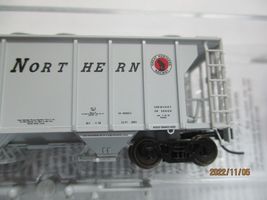 Micro-Trains # 09500012 Great Northern PS-2 2003 cu. ft 2-Bay Hopper N-Scale image 3