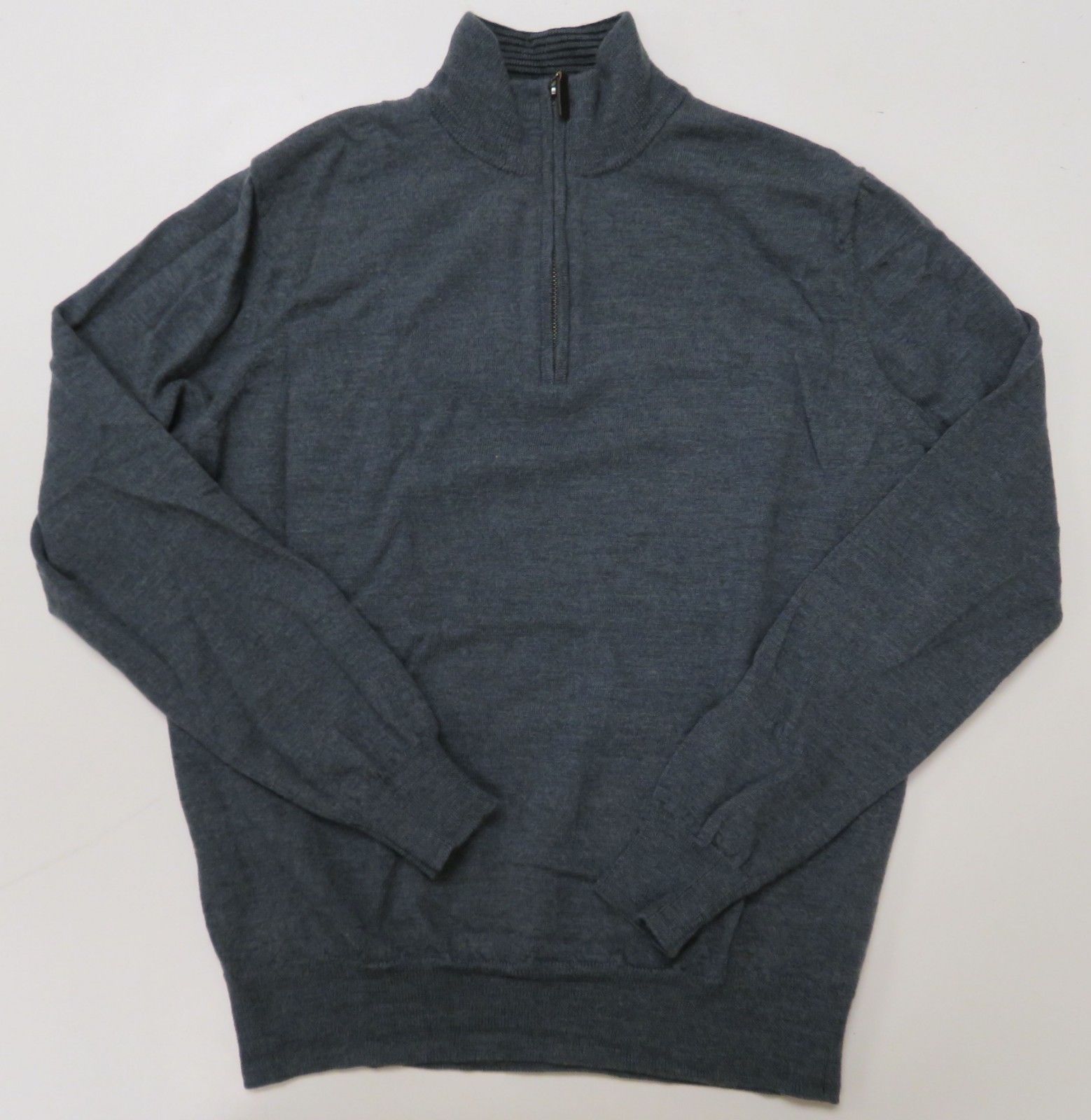 untuckit sweaters