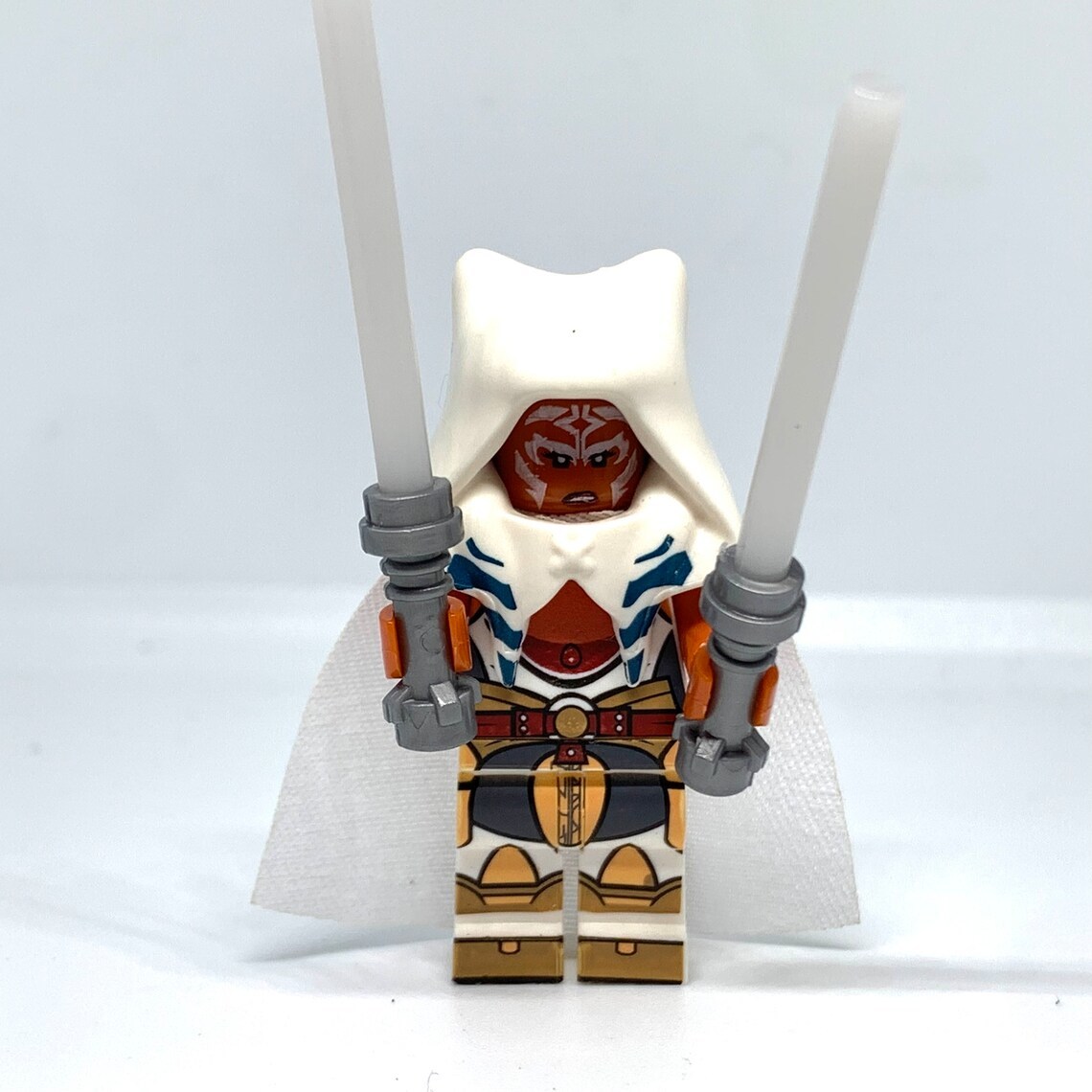 Star Wars Ahsoka Tano (White Cloak) The Clone Wars Minifigures Building ...