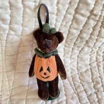 Boyds Bears Tricky F Wuzzie Halloween Wuzzies Bear Ornament Dressed Pumpkin - $22.76