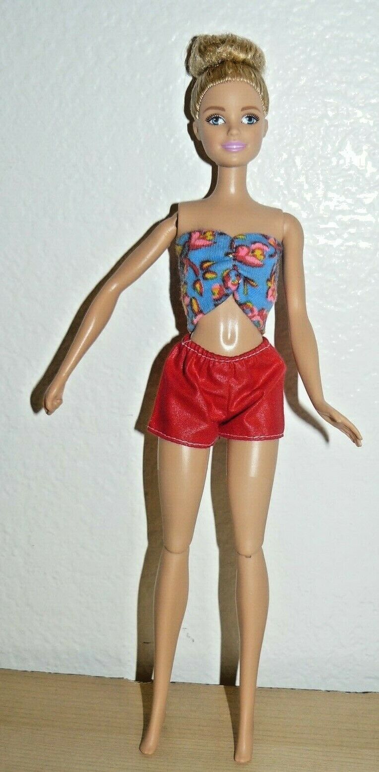 barbie with jointed legs and arms