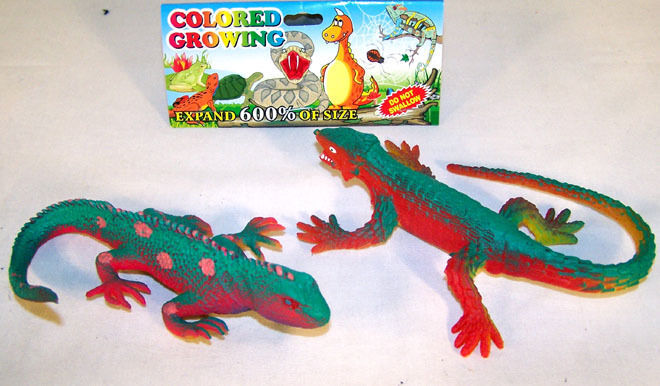 4 JUMBO GROWING LIZARDS reptile items grow lizard toys expanding novelty toy new