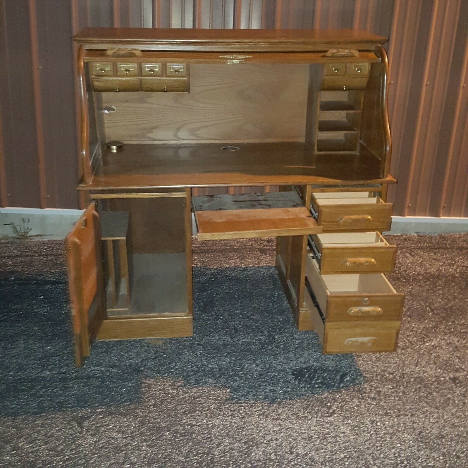 Ashley Antique Solid Oak Roll Top Computer Desk HO204027B Student