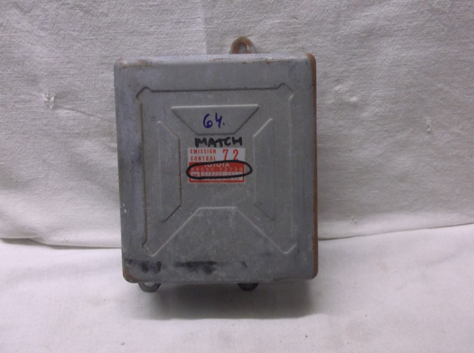 8485 TOYOTA COROLLA EMISSION CONTROL MODULE Switches / Controls