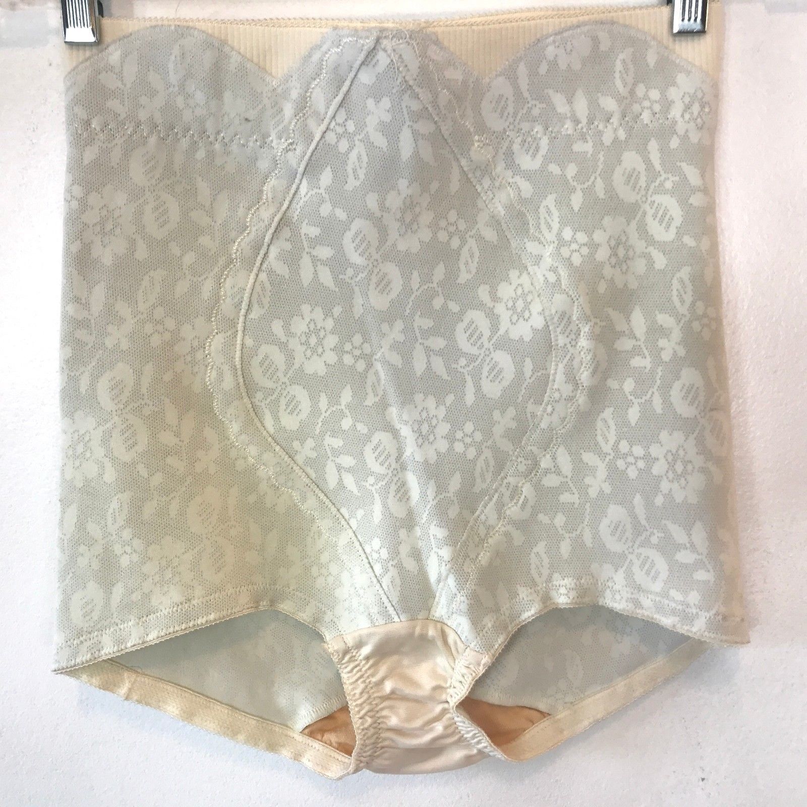 Vintage JCPenney Beige Rubber Girdle Front Panel Panty size M made in