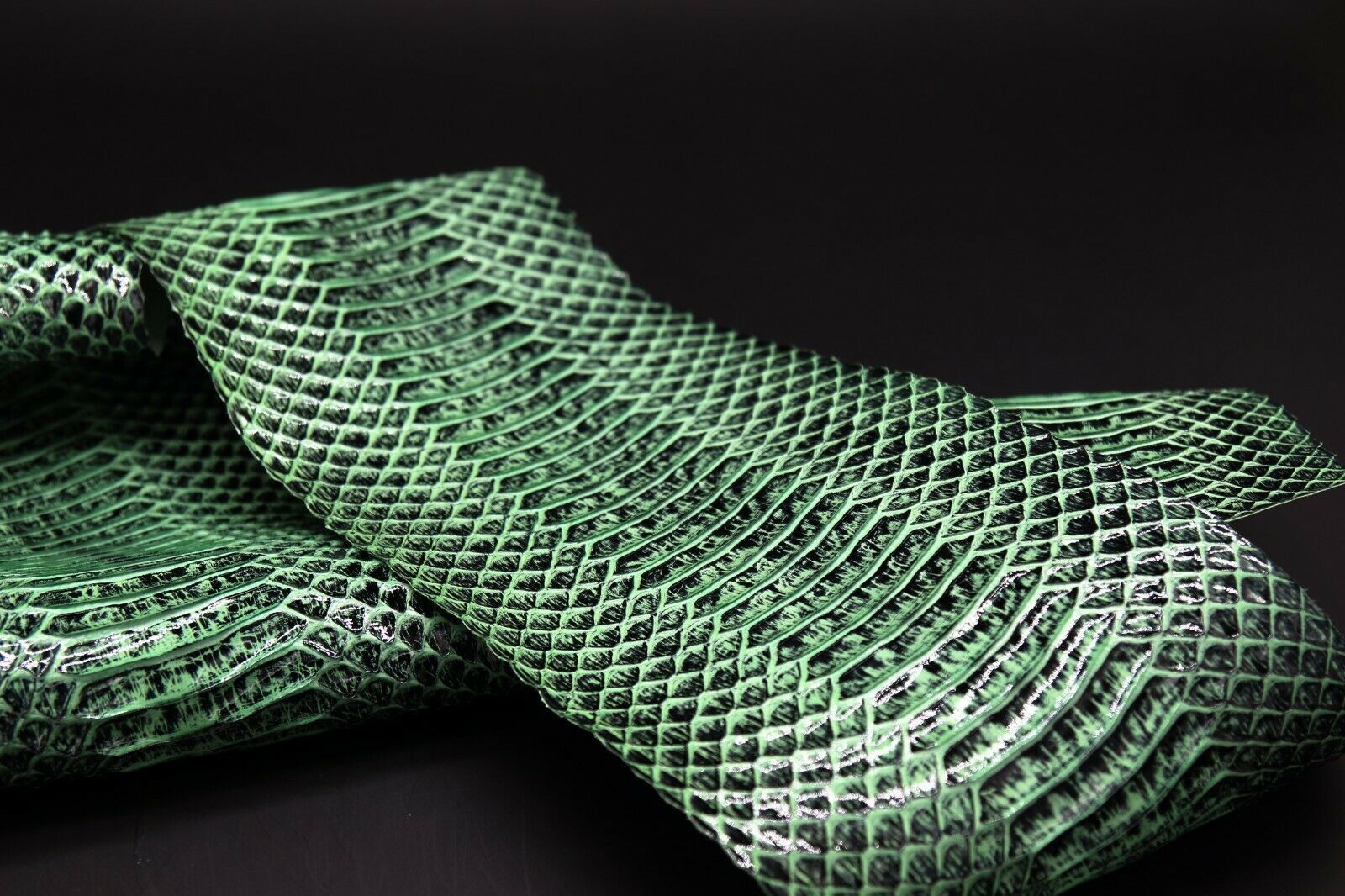 Shiny Brushed Snake Skin Hide Leather Snakeskin Craft Supply Patent 2 colors Leather Hides