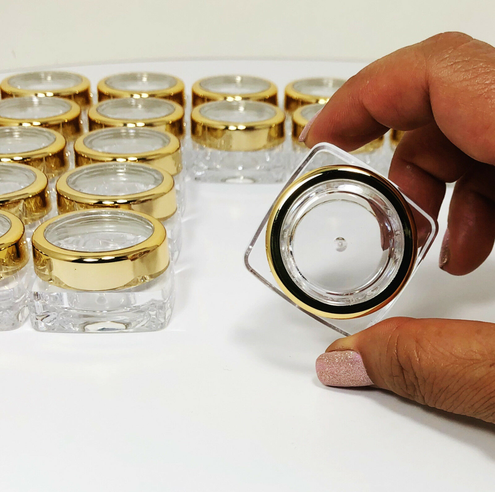 100 Cosmetic Jars Beauty Lip Balm Containers Gold Trim Acrylic Lid 10