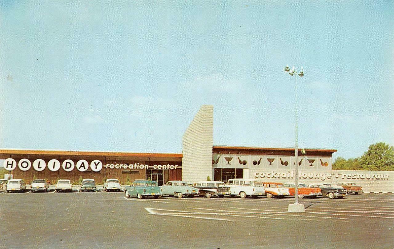 WAPPINGERS FALLS, New York NY HOLIDAY RECREATION CENTER Bowling Alley