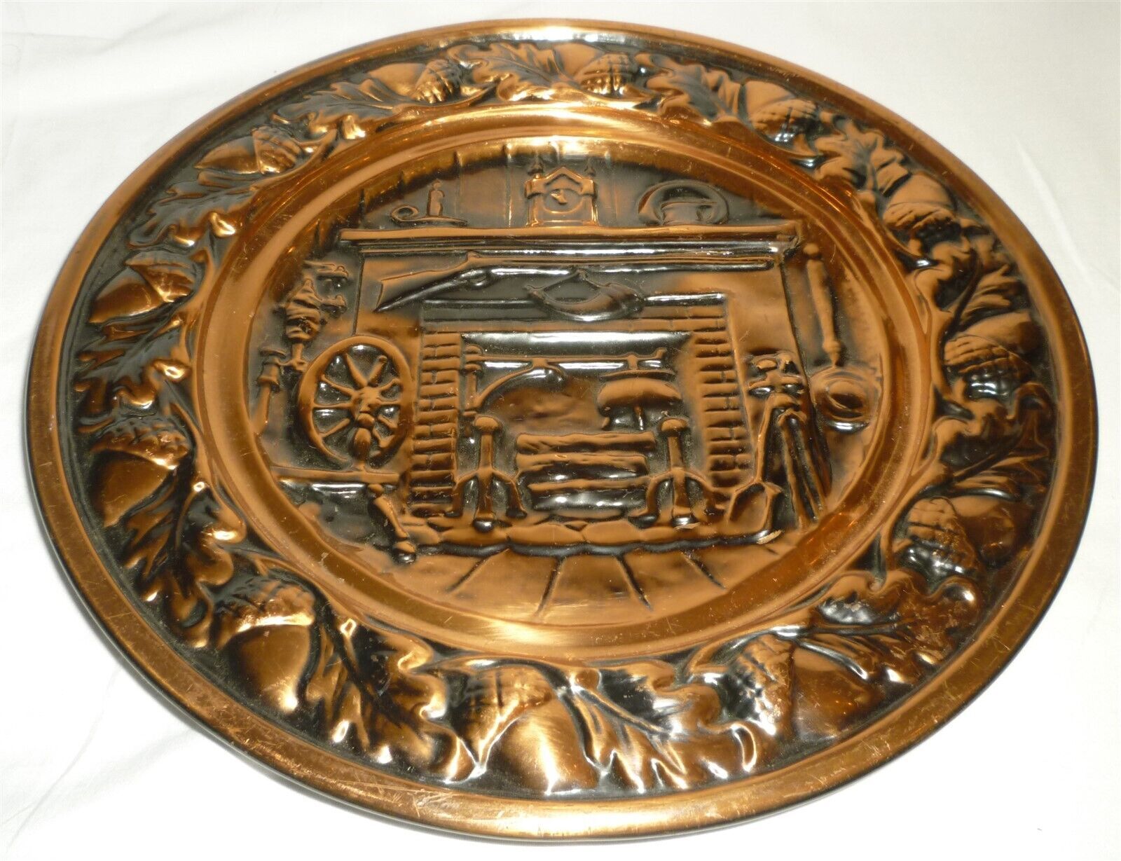 VINTAGE COPPERCRAFT GUILD TAUNTON MA EMBOSSED COPPER PLATE OAK HEARTH