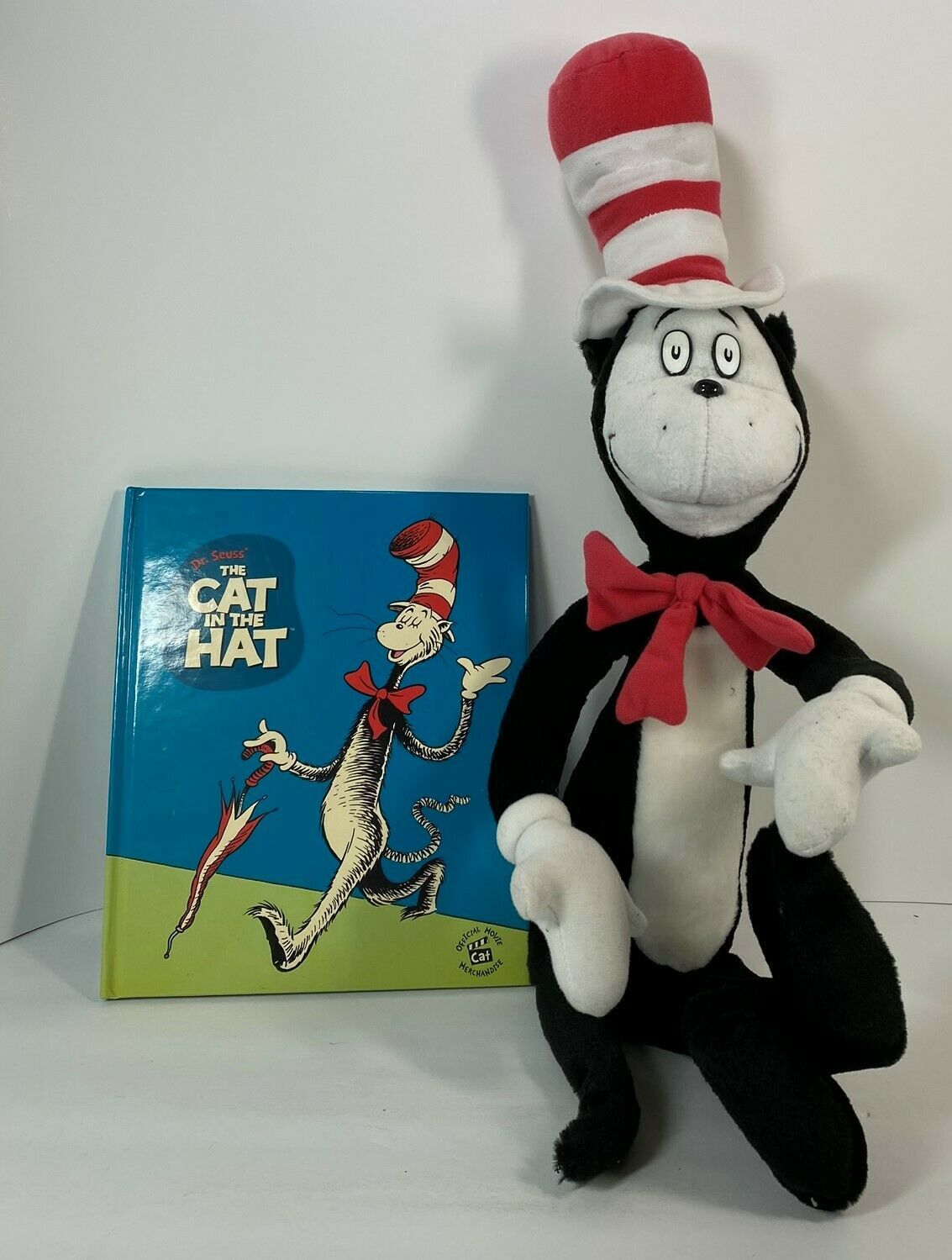 Dr. Seuss' The Cat in the Hat Official Movie Book + Bendable Plush