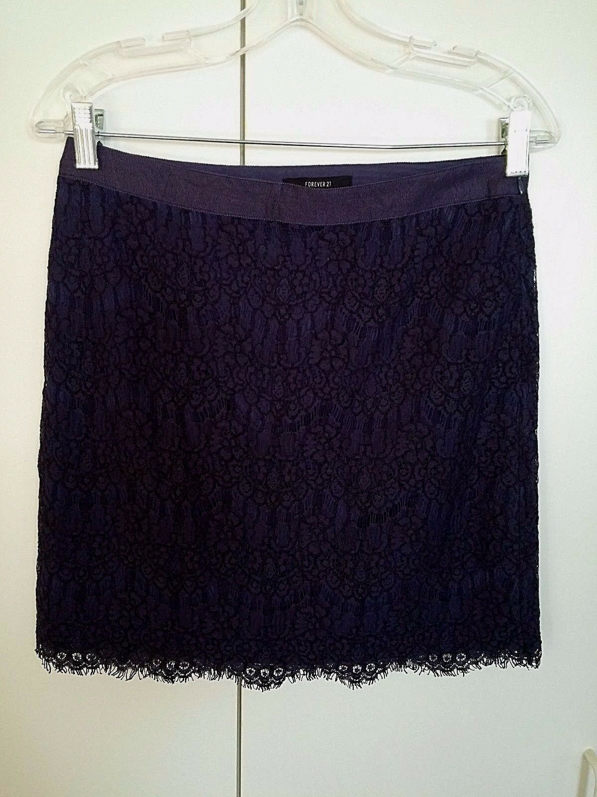 FOREVER 21 LADIES  NAVY LACE MINI-SKIRT-JR M-LINED-RAYON/COTTON/NYLON-WORN ONCE - $4.99