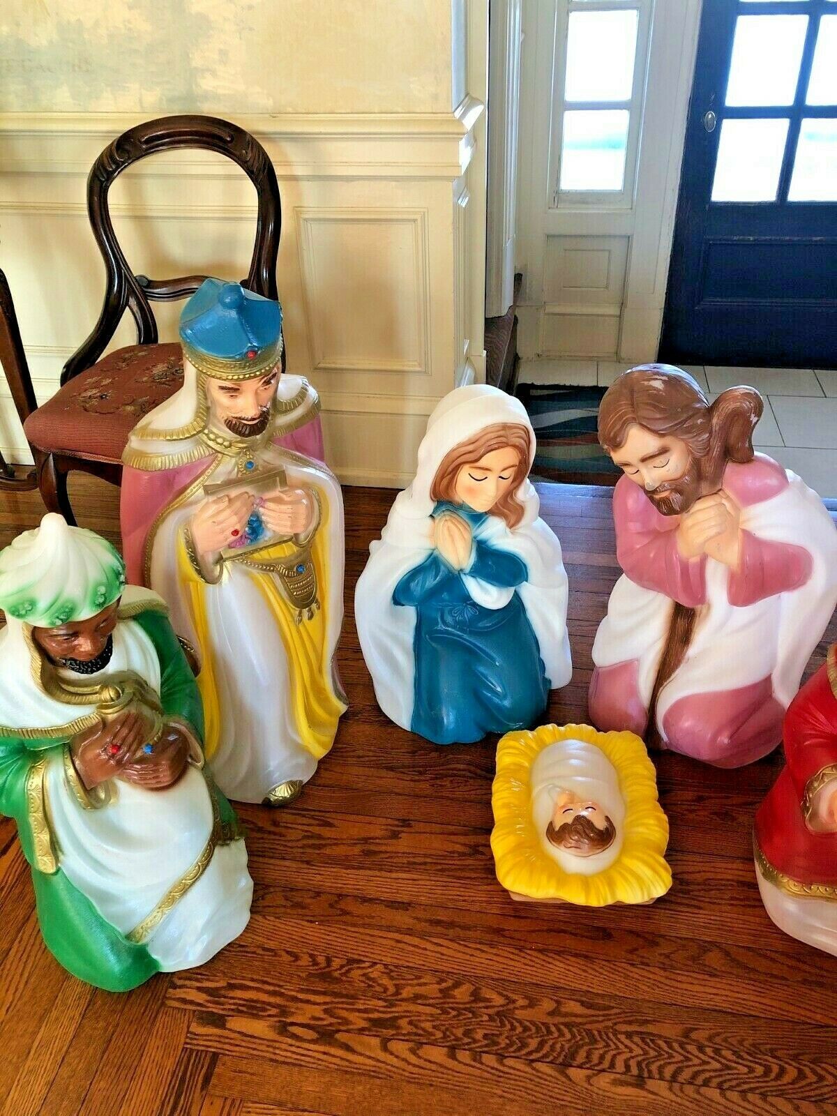 Vintage Blow Mold Nativity Set - www.inf-inet.com