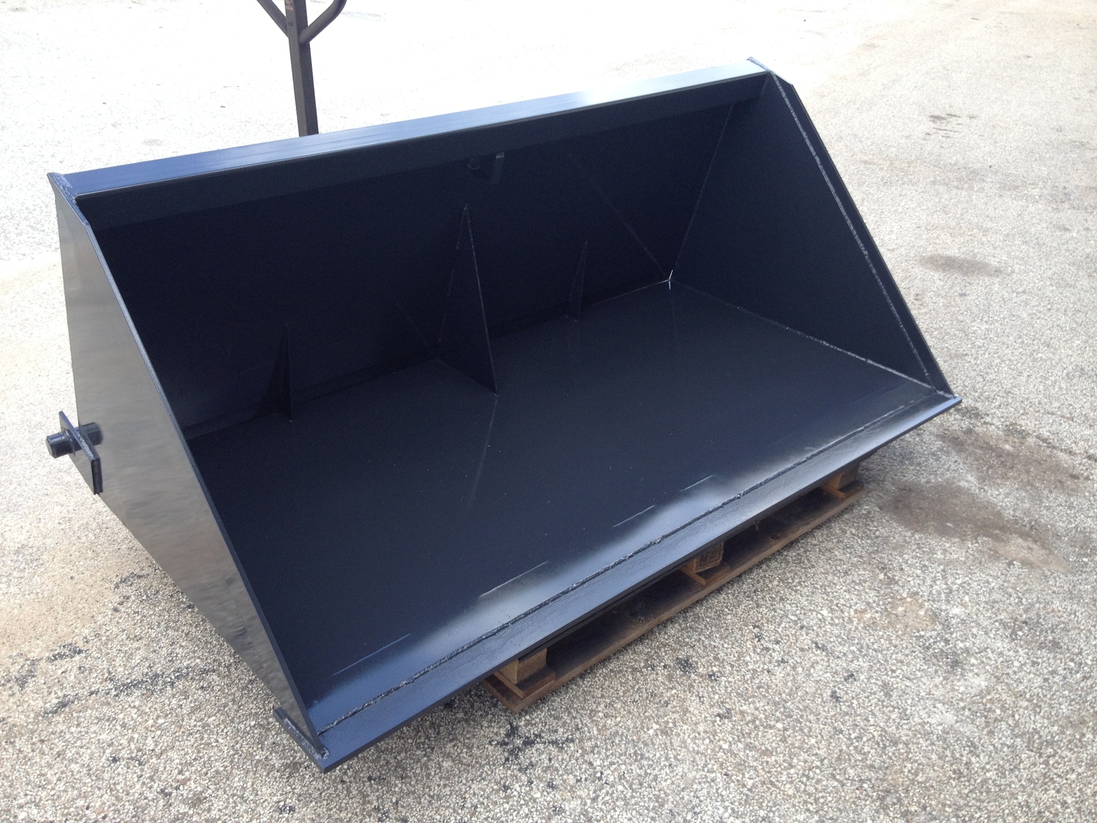 72" SKID STEER CHIP BUCKET / CHIPPER / CHIPSEAL TAR CHIP SPREADER