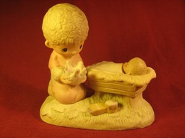 Precious Moments Porcelain Figurine 1979 CROWN HIM LORD OF ALL No Mark [... - $31.48