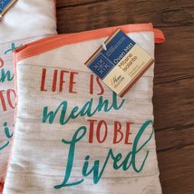 Kitchen Linen Set, 4pc, Towels Oven Mitts, Flowers, Life is Meant to be Lived image 3