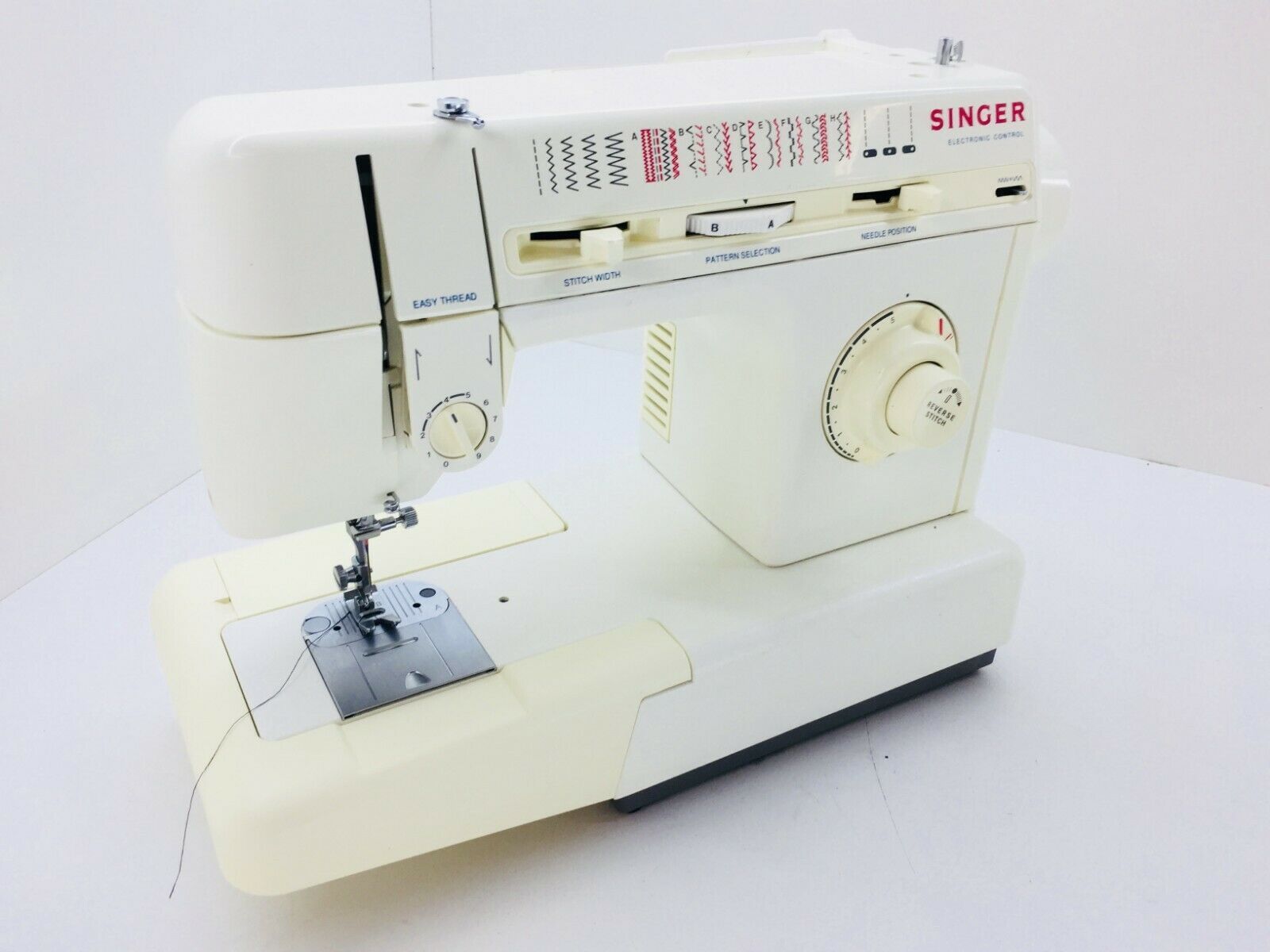 Singer Sewing Machine 4830C with Foot Pedal/Power Cord Tested Machines