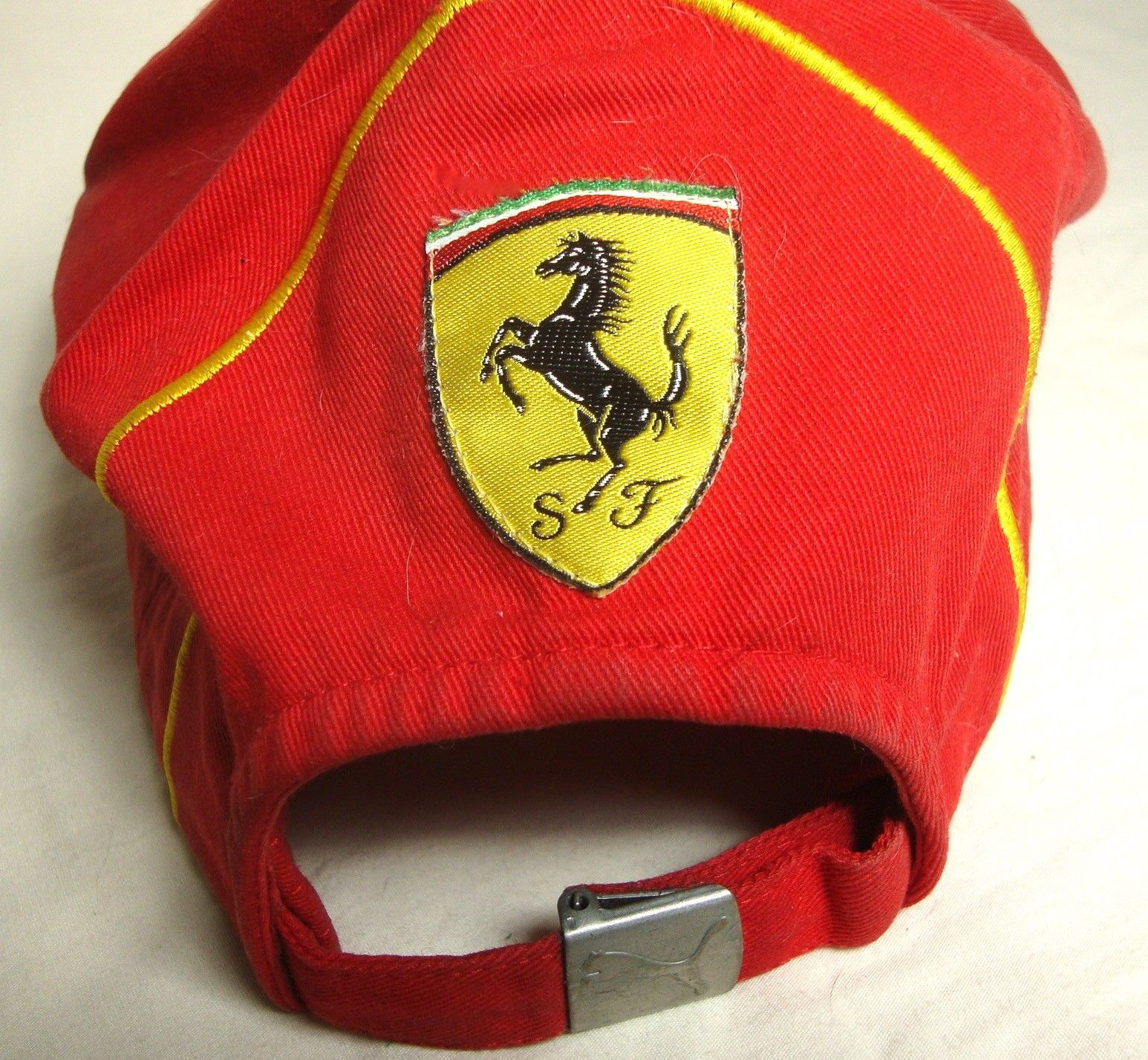 Vintage Ferrari Scuderia Race Car Driver Hat Truckers Cap Red Yellow