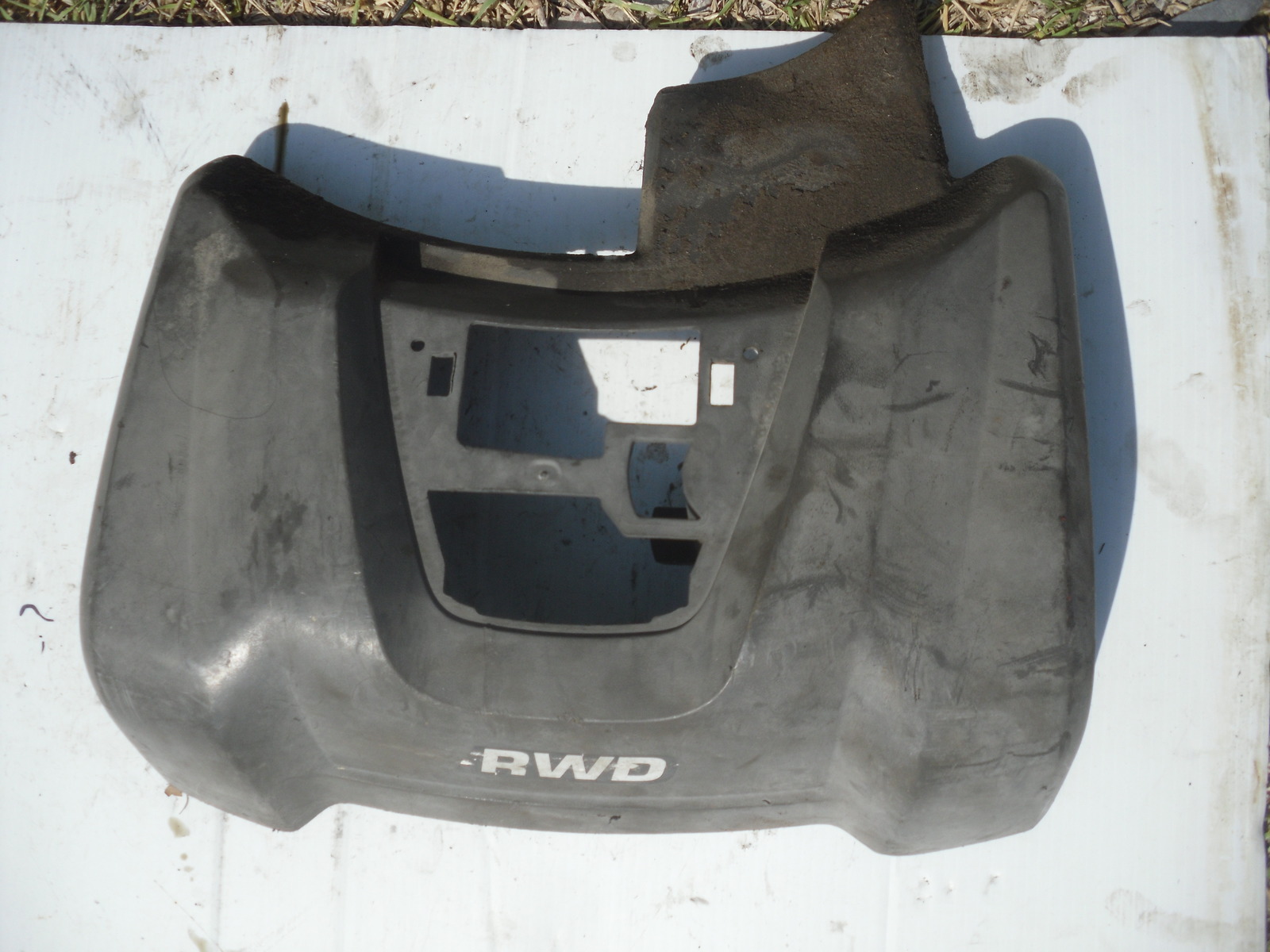 Husqvarna LC221RH 96145003200 MOWER part 586713701 COVER.DRIVE