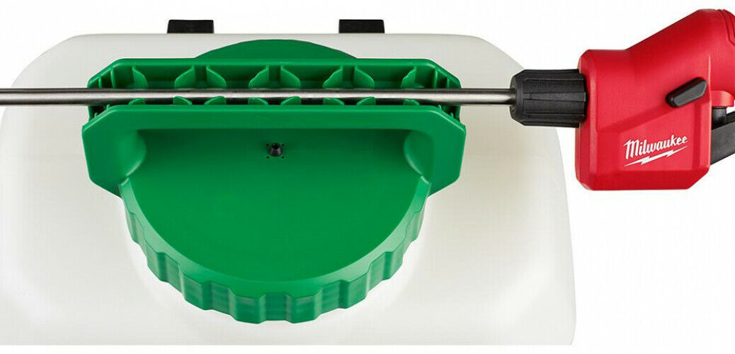 Milwaukee Pesticide Sprayer/Mister 4 Gal. Switch Tank Adjustable Spray