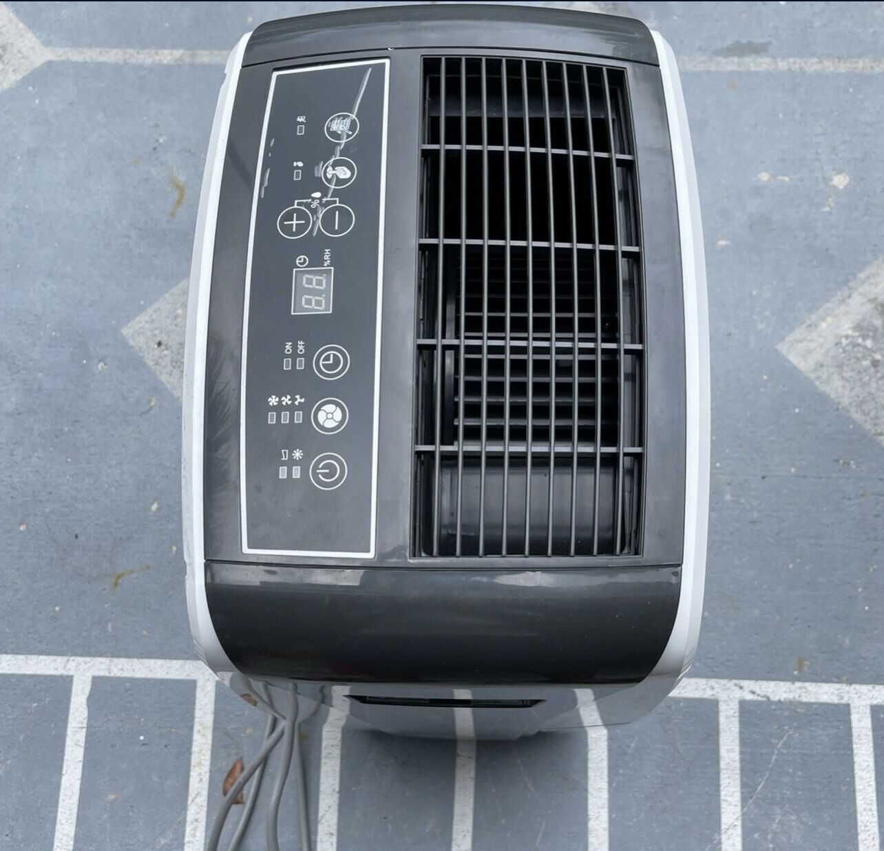 Whirlpool WDH70EAPW 70 Pint Dehumidifier *Read description* Dehumidifiers