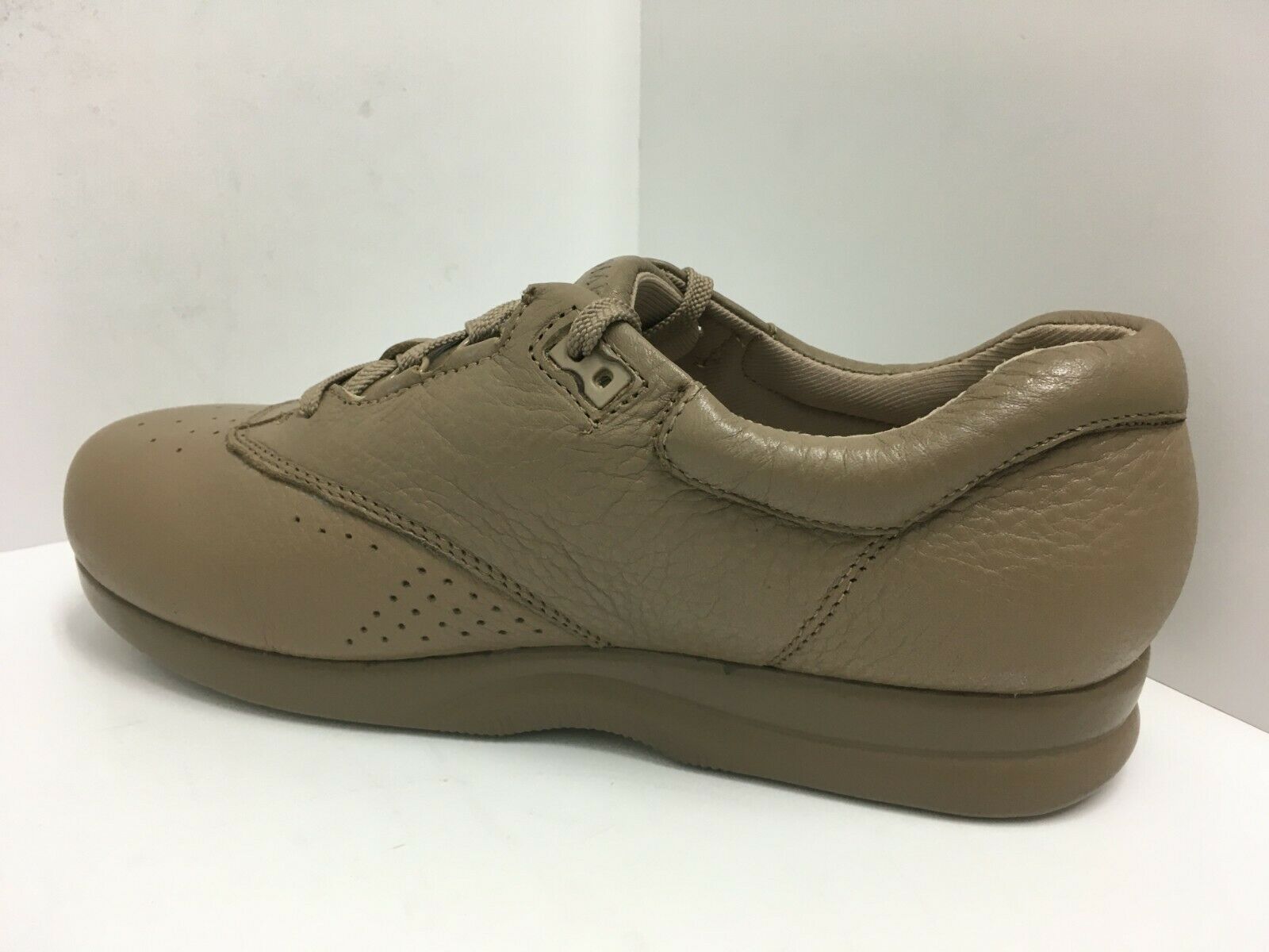 SUPREMES by Softspots MARATHON 122406 Taupe Lace Up Comfort Shoes Women's Sz 11W Flats & Oxfords