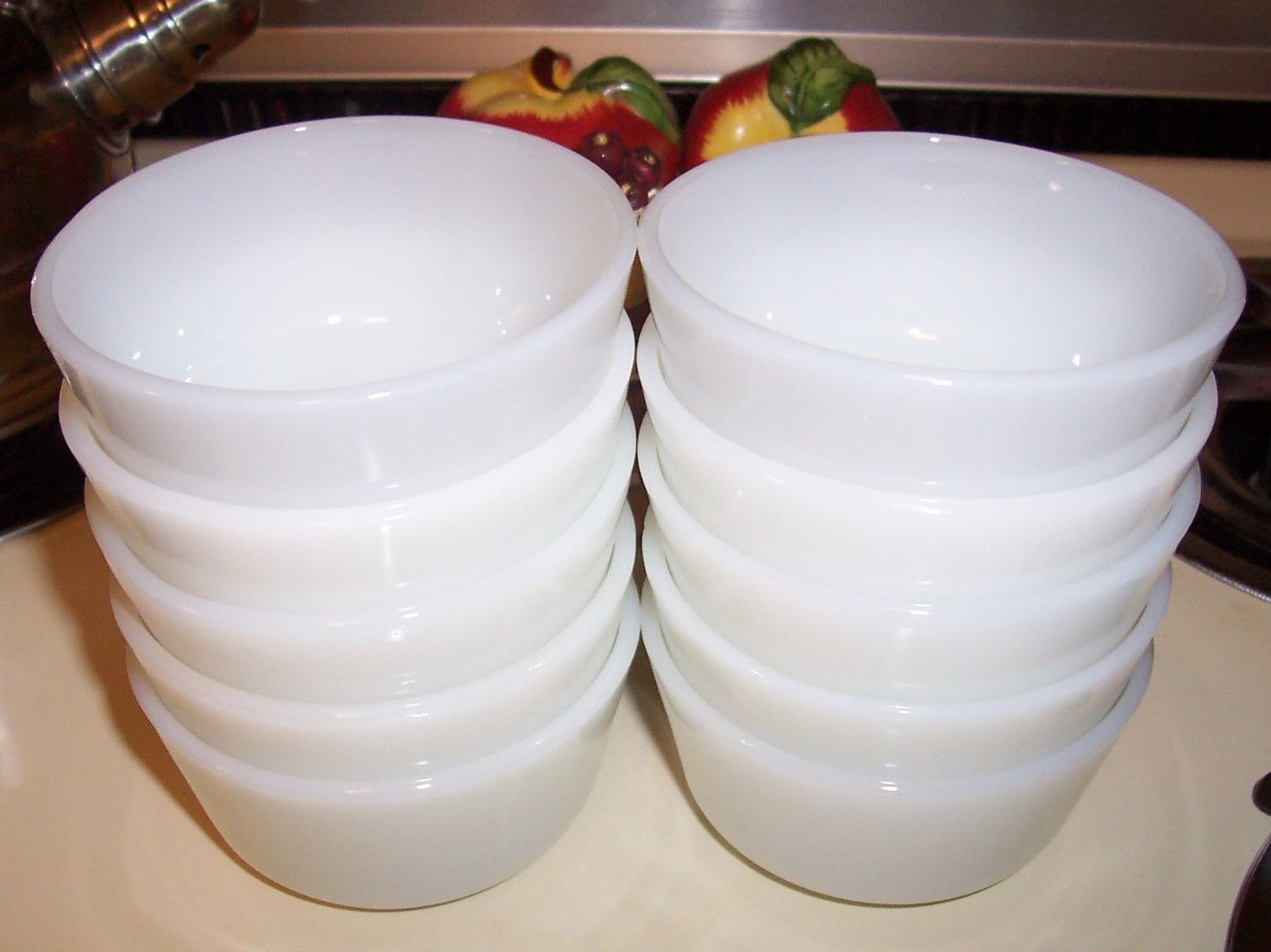 Set 4 Fire King Milk Glass Dinner Plates Fire King Fleurette Dinner Plates Anchor Hocking Fire King Oven Ware Anchor Hocking Milk Glass