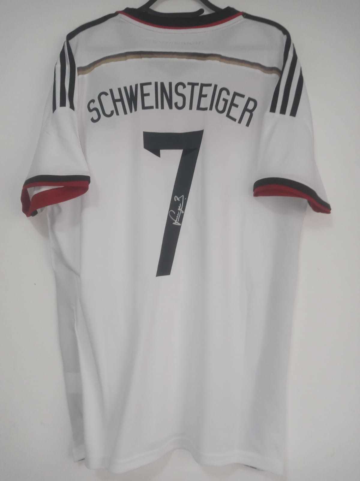 Jersey / Shirt Germany Winner World Cup 2014 #7 Schweinsteiger Autographed  - $1,000.00