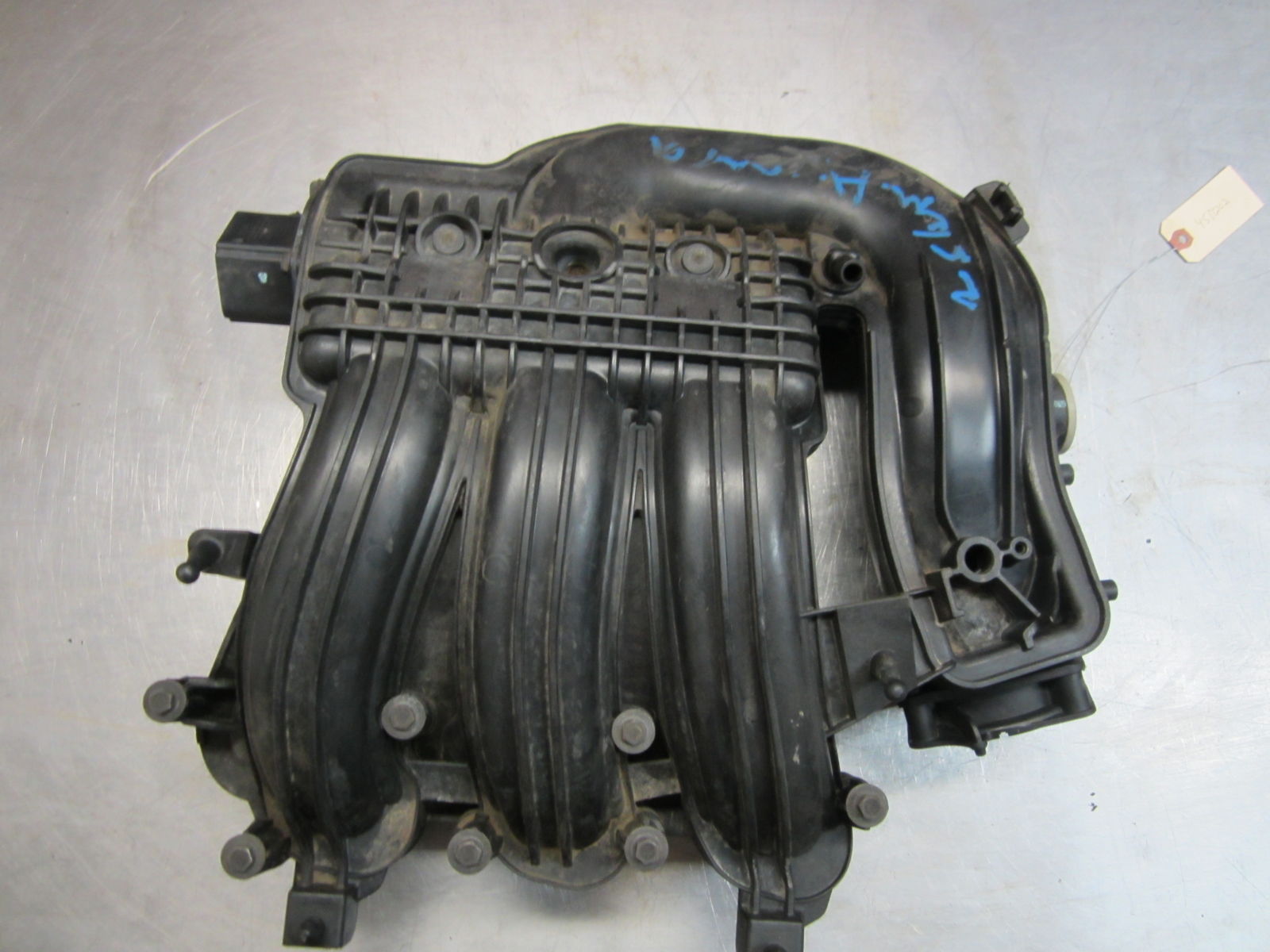 45D202 UPPER INTAKE MANIFOLD PLENUM 2008 DODGE AVENGER 2.7 Intake