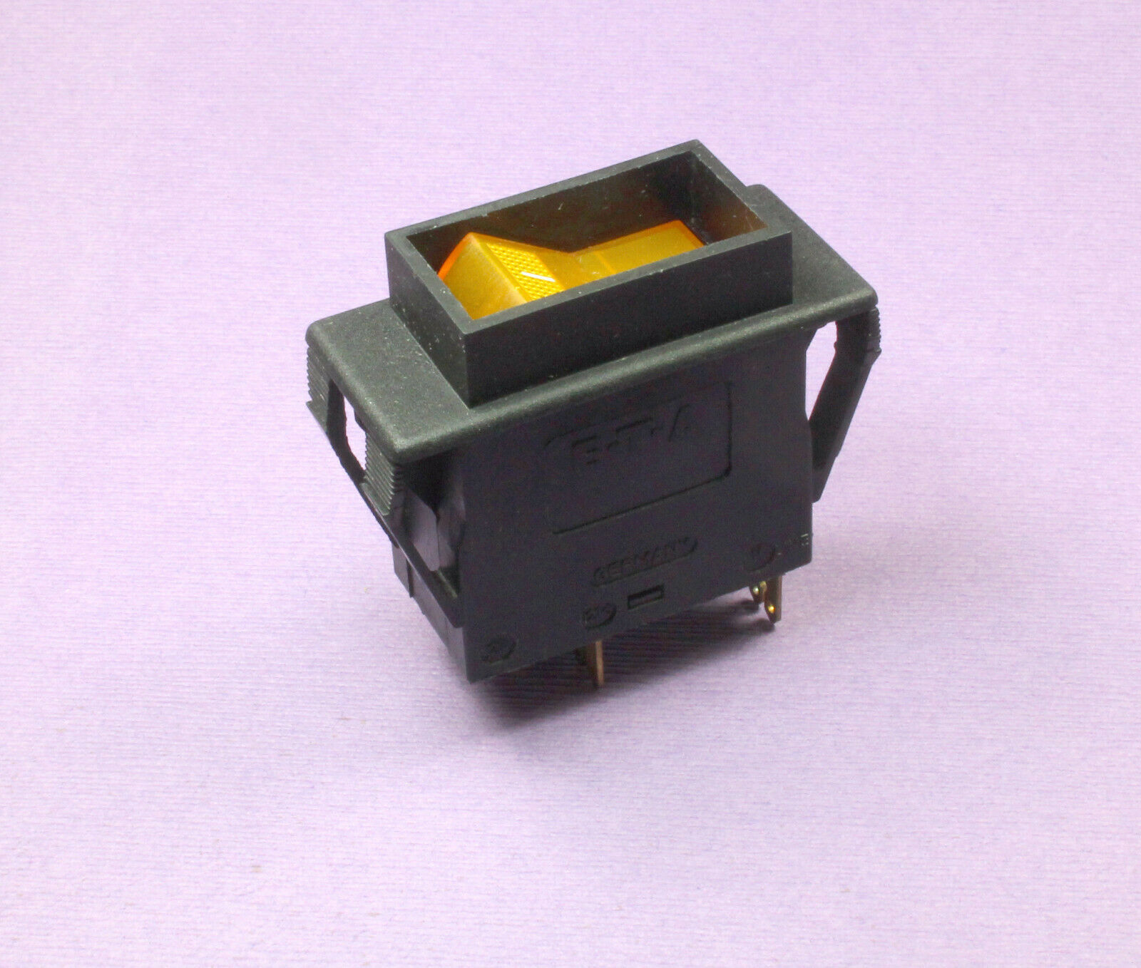 ETA Circuit Breaker Rocker Switch LED 5 Amps 250vac DPST 3120F323P7T1R15DB4 Rocker Switches